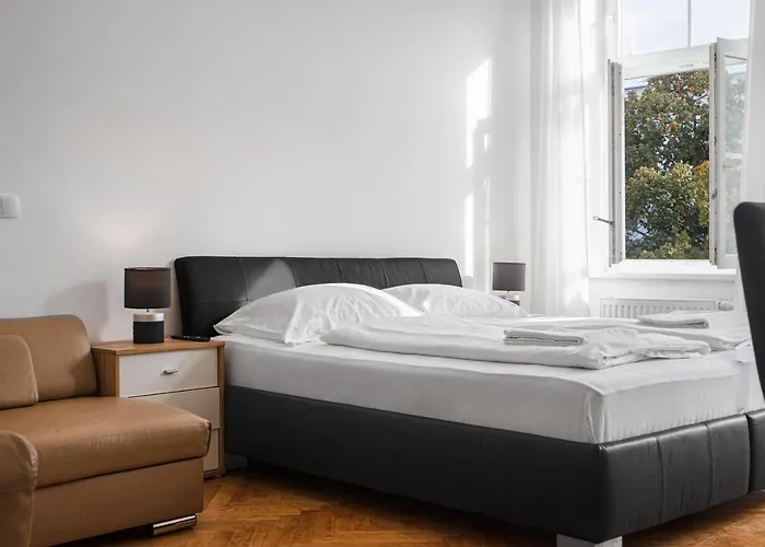 Spacious 7br Near Hauptbahnhof شقة *