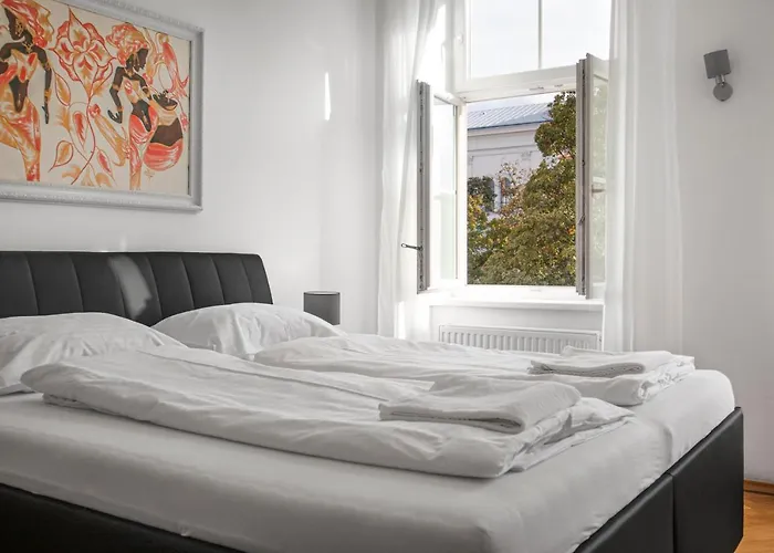 Spacious 7br Near Hauptbahnhof شقة فيينا