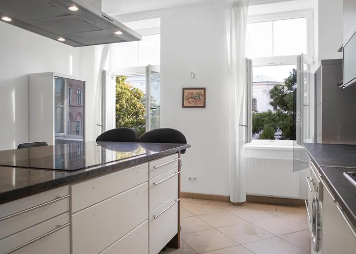 Spacious 7br Near Hauptbahnhof Vienna