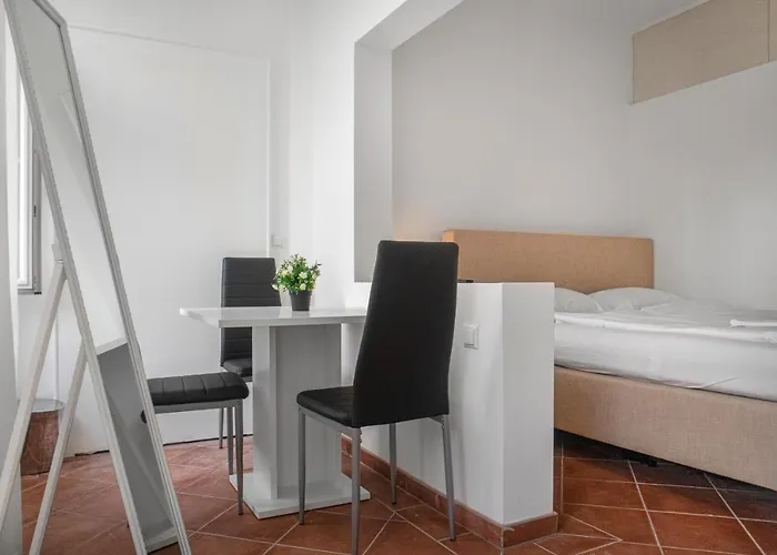 Spacious 7br Near Hauptbahnhof *