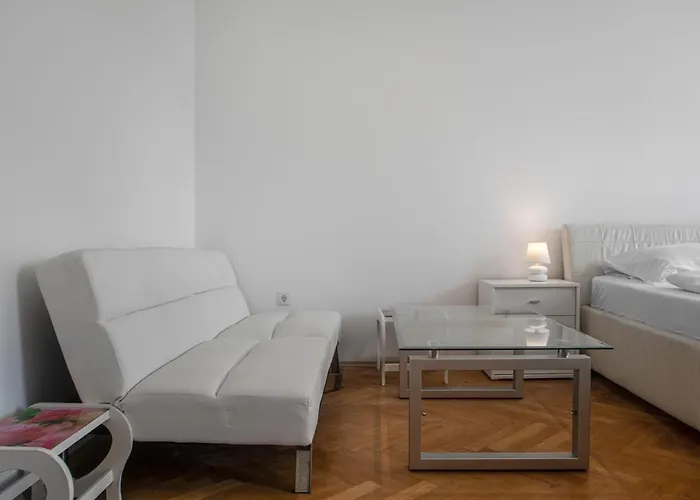 Spacious 7br Near Hauptbahnhof *