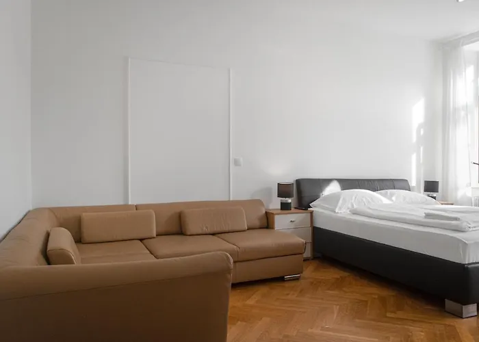 Spacious 7br Near Hauptbahnhof فيينا